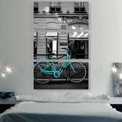 Vintage Teal Bicycle In The City