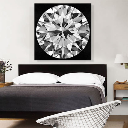 Gray White on Black Round Brilliant Cut Diamond Jewel