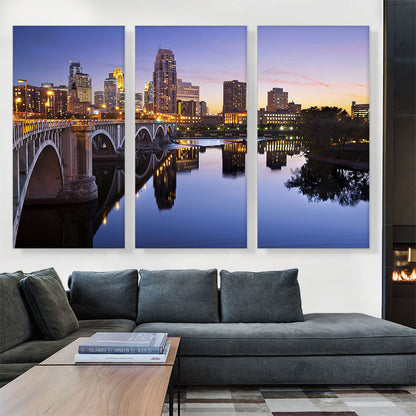 Minneapolis Minnesota Bridge and Skyline