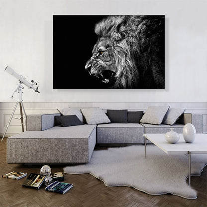 Roaring Lion Black and White
