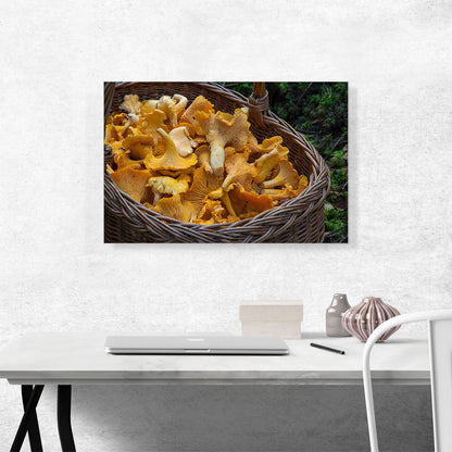 Chanterelle Mushrooms Restaurant decor