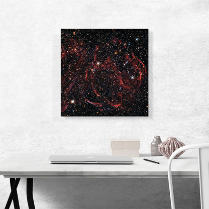 Hubble Telescope Gazes at Long-Dead Star