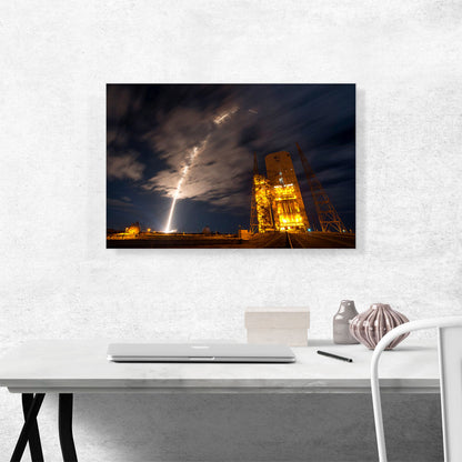 NASA Atlas V Rocket on Mission to International Space Station Light Arc